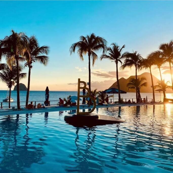 Appartement Terrasse Vue Mer Et Piscine Le Diamant Ngoại thất bức ảnh